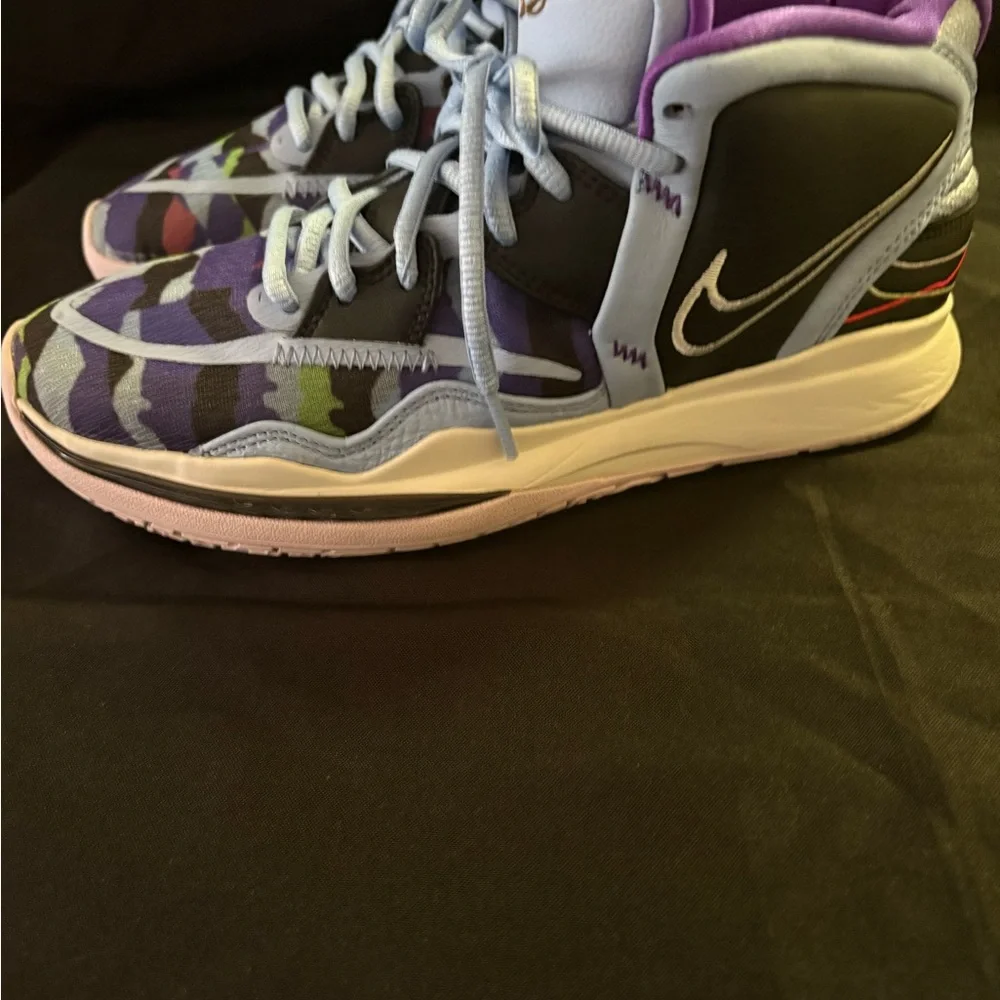 Nike Kyrie‎ Infinity Aluminum Sail Black Basketball Shoes Men’s 7.5 - Picture 2 of 10